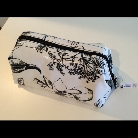 White House Black Market Handbags - White House Black Market- Cosmetic travel bag